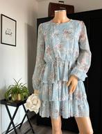 IVIVI ijsblauw jurkje met bloemen maat S, Kleding | Dames, Blauw, Ophalen of Verzenden, Zo goed als nieuw, Knielengte