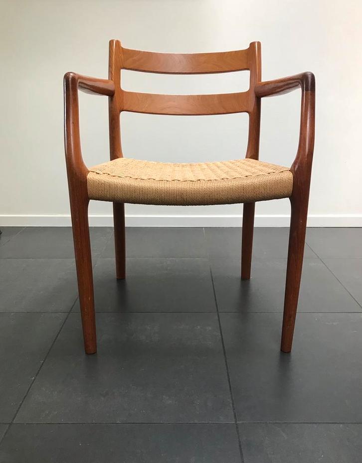 Niels møller model 67 papercord stoel teak met armleuningen, Huis en Inrichting, Stoelen, Zo goed als nieuw, Eén, Hout, Bruin