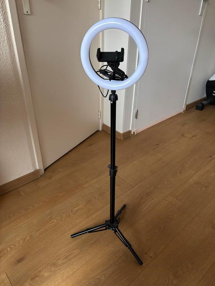 Ringlamp met Statief - Perfect voor Vlogs!, Audio, Tv en Foto, Fotografie | Fotostudio en Toebehoren, Zo goed als nieuw, Lamp of Flitsset