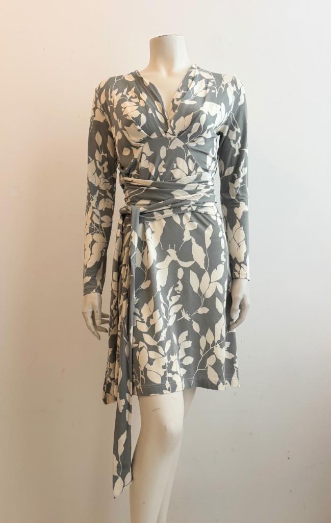 Marc Cain zijden jurk N3, Kleding | Dames, Jurken, Zo goed als nieuw, Maat 38/40 (M), Boven de knie, Ophalen of Verzenden