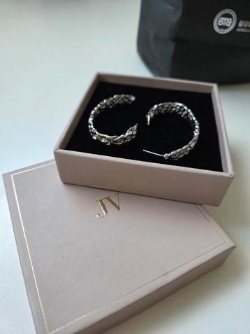 Josh V Zilveren Oorbellen (defect) beschikbaar voor biedingen