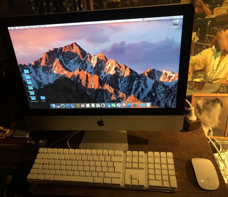 Apple iMac (2011 - compleet, werkt goed), Computers en Software, Apple Desktops, Zo goed als nieuw, iMac, 2 tot 3 Ghz, Ophalen of Verzenden