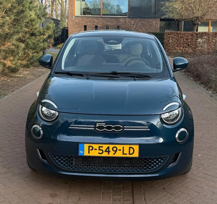 Fiat 500e Icon 42kWh (2022) groen, Winterpack/ Panorama, Auto's, Fiat, Particulier, 500E, Airbags, Airconditioning, Apple Carplay