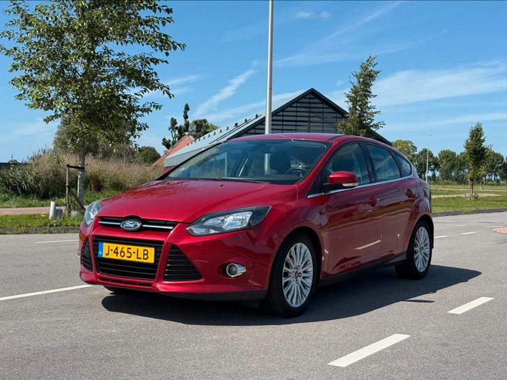 Ford Focus 1.6 Ecoboost Hatchback | Candy Red | 17 inch, Auto's, Ford, Particulier, Focus, ABS, Airbags, Airconditioning, Boordcomputer