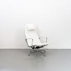 1 Vitra Eames Ea124 fauteuil Wit Leer Chroom