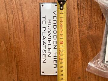Emaille bordjes, verboden rijwielen te plaatsen, nieuw beschikbaar voor biedingen