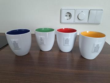 4 mokken / bekers van de postcodeloterij beschikbaar voor biedingen
