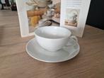 Thee kop - en schotel - ARZBERG wit (1382), Ophalen of Verzenden, Zo goed als nieuw, Effen, Kop(pen) en/of Schotel(s)