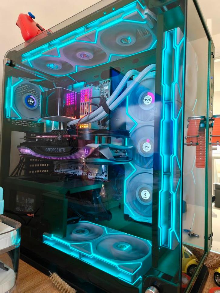 Oa. AMD RYZEN 98003XD + nvidia RTX4080super . Gewoon vol., Computers en Software, Desktop Pc's, Zo goed als nieuw, 4 Ghz of meer