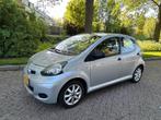 Toyota Aygo 1.0-12V Access 2009 5-deurs! Stuurbekrachtiging!, Voorwielaandrijving, Stof, Gebruikt, 4 stoelen