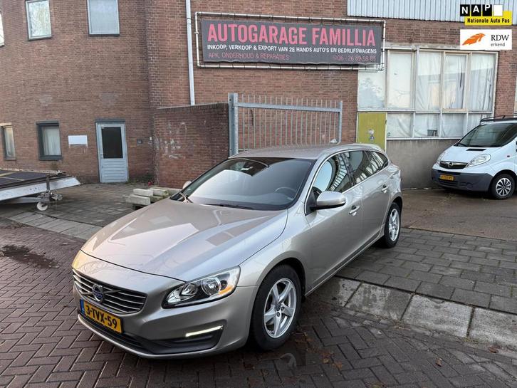 Volvo V60 1.6 D2 Momentum Automaat, Auto's, Volvo, Bedrijf, Te koop, V60, ABS, Airbags, Airconditioning, Bluetooth, Boordcomputer