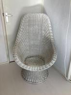 Witte rotan stoel, Huis en Inrichting, Ophalen, Gebruikt, Wit, Riet of Rotan