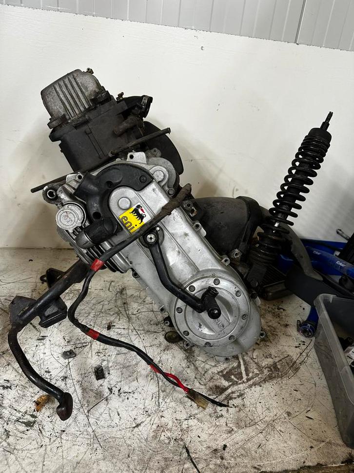 Piaggio zip 2000 4takt motorblok ~ krukaslagers hoorbaar, Motoren, Tuning en Styling, Ophalen of Verzenden