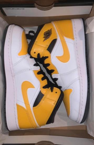 Nike Air Jordan 1 Mid (GS) university gold 38 beschikbaar voor biedingen