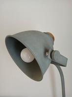 Staande lamp. NIEUW in doos Grijs Verstelbaar Voetschakelaar, Ophalen of Verzenden, Nieuw, 150 tot 200 cm