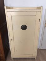Brocante, landelijke kast met opzetrandje in originele verf, Huis en Inrichting, Ophalen, Gebruikt