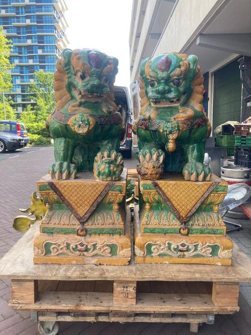 Twee Chinese Foo Dogs / Tempelleeuwen – ca. 1 meter hoog, Antiek en Kunst, Kunst | Beelden en Houtsnijwerken, Ophalen