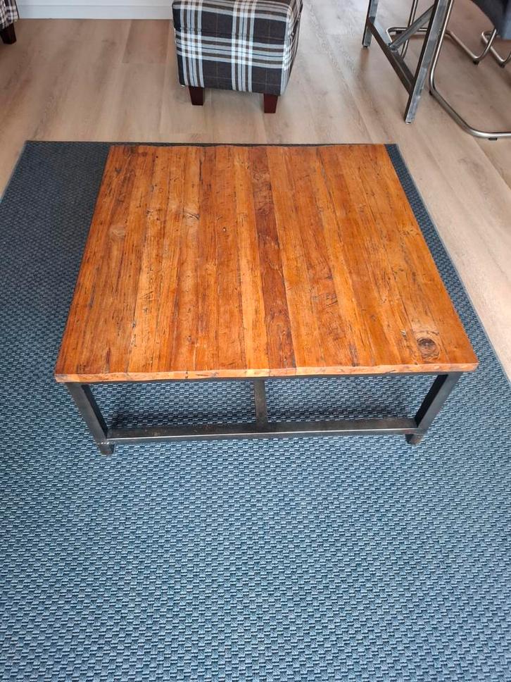 Robuuste salontafel t.e.a.b., Huis en Inrichting, Tafels | Salontafels, Ophalen