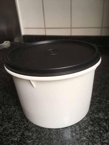 Tupperware bak #263 1.5 liter beschikbaar voor biedingen