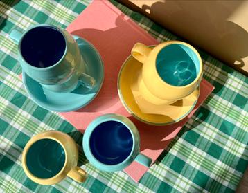 Vintage kop & schotel set van 4 HEMA 2 mokjes geel turqoise beschikbaar voor biedingen