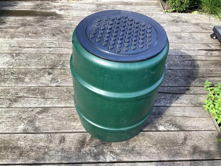 Regenton groen, met kraantje en inloopgat., Tuin en Terras, Regentonnen, Zo goed als nieuw, Kunststof, 150 liter of meer, Met kraantje