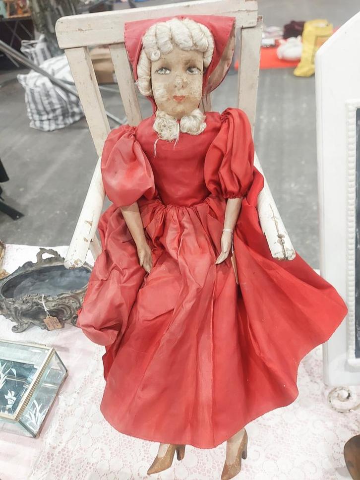 Mooie kleine oude Franse Sofa-Doll, Antiek en Kunst, Curiosa en Brocante, Ophalen of Verzenden