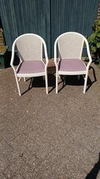 Twee nette stoelen, Ophalen, Zo goed als nieuw, Twee