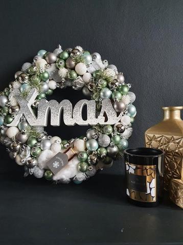 Zelf gemaakte kerstkranzen!!  beschikbaar voor biedingen