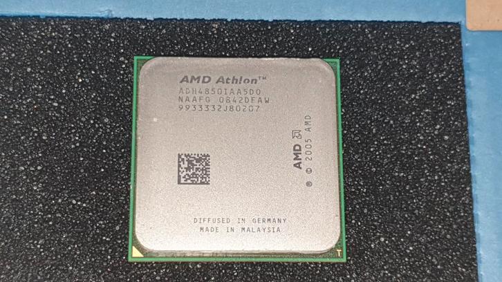 Processor AMD Athlon 64 X2 4850e ADH4850IAA5D0, Computers en Software, Processors, Zo goed als nieuw, 2 tot 3 Ghz, Ophalen of Verzenden