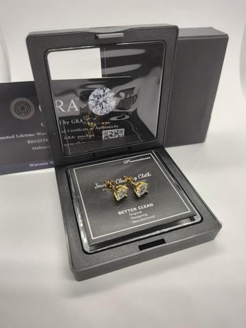 Zilveren Oorbellen Verguld Met 2 x 1 Ct. Moissanite Diamant beschikbaar voor biedingen