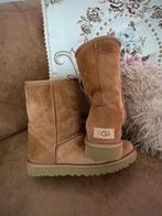 UGG - Vachtlaarzen Classic Short Camel mt 39, Kleding | Dames, Schoenen, UGG, Overige kleuren, Lage of Enkellaarzen, Ophalen of Verzenden