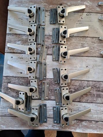 Raamboompjes zo goed als nieuw uitzetizers te koop beschikbaar voor biedingen