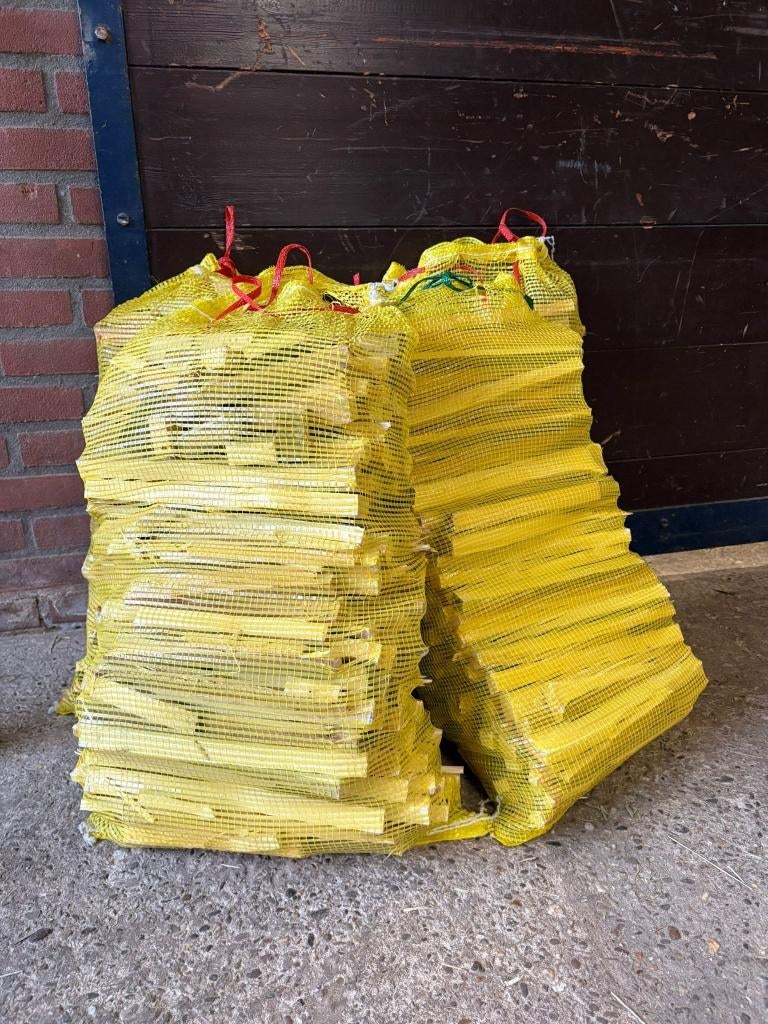 zakken aanmaakhoutjes, Tuin en Terras, Haardhout, Minder dan 3 m³, Ophalen, Overige houtsoorten, Blokken