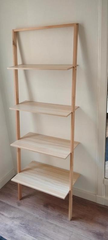 Wandrek beschikbaar voor biedingen