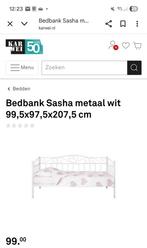 GRATIS AFHALEN Wit meisjesbed.  Kan nog wel een ronde mee., Huis en Inrichting, Slaapkamer | Bedden, Ophalen, Eenpersoons, Wit