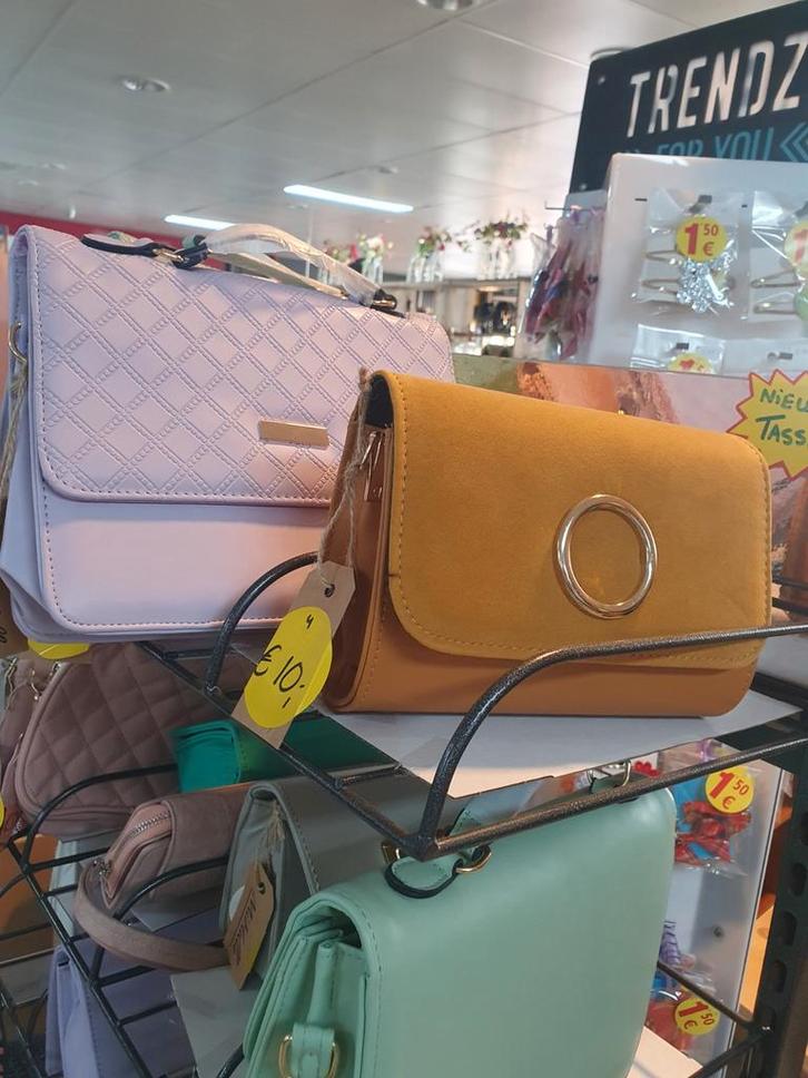 Nieuwe Dames Schoudertasjes - Trendy en betaalbaar!, Sieraden, Tassen en Uiterlijk, Tassen | Damestassen, Nieuw, Schoudertasje