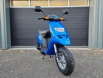 PIAGGIO TPH 2T 50CC BROM 2002 AZZURRO BLAUW 3100K TOPSTAAT beschikbaar voor biedingen