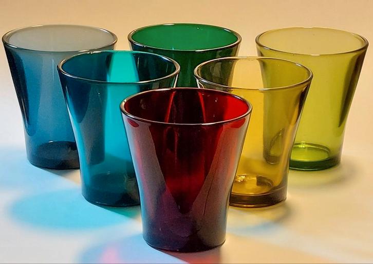 Set van 6 kleurige Riihimäki sapglazen, Verzamelen, Glas en Borrelglaasjes, Zo goed als nieuw, Overige typen, Ophalen of Verzenden