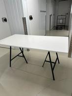 IKEA witte bureau met aparte stalen poten 2x, Huis en Inrichting, Bureaus, Zo goed als nieuw, Ophalen, Bureau