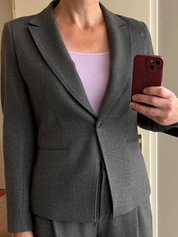 Claudia Sträter nette colbert beschikbaar voor biedingen