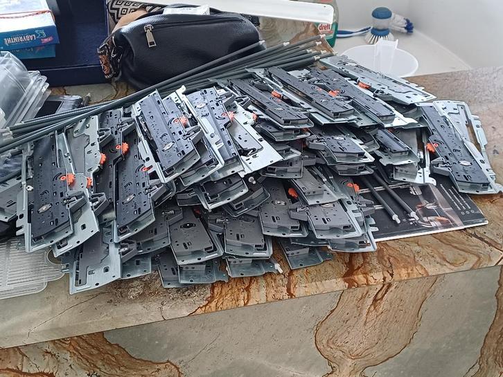 IKEA, Blum tip on bleumotion, Huis en Inrichting, Keuken | Keukenelementen, Zo goed als nieuw, Minder dan 100 cm, 50 tot 100 cm