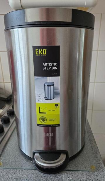 Pedaalemmer 12 liter beschikbaar voor biedingen