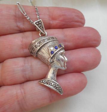 Zilveren ketting met Nefertiti hanger nr.658 beschikbaar voor biedingen