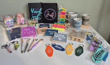 **3+1 GRATIS** Juffen en meester cadeaus  beschikbaar voor biedingen