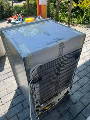 Siemens wijnkoelkasten (2 stuks) – model vinoThek beschikbaar voor biedingen