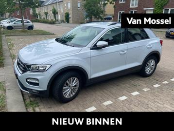 Volkswagen T-Roc 1.5 TSI Style | 150 PK | Automaat | Navigat beschikbaar voor biedingen