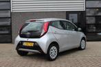 Toyota Aygo 1.0 VVT-i X-Play / Carplay / Camera / N.A.P., Auto's, Voorwielaandrijving, Stof, Gebruikt, Met garantie (alle)