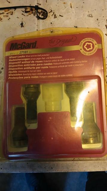 Slotbouten Set Compleet - Goede Staat beschikbaar voor biedingen