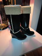 UGG Larzen - Zo goed als nieuw!, Kleding | Dames, Schoenen, Ophalen of Verzenden, Zo goed als nieuw, Zwart, Hoge laarzen