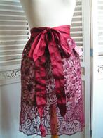 grote maat kanten tiroler kerstschort nr QQ 1183 ger lyle, Huis en Inrichting, Verzenden, Zo goed als nieuw, Rood, Schort